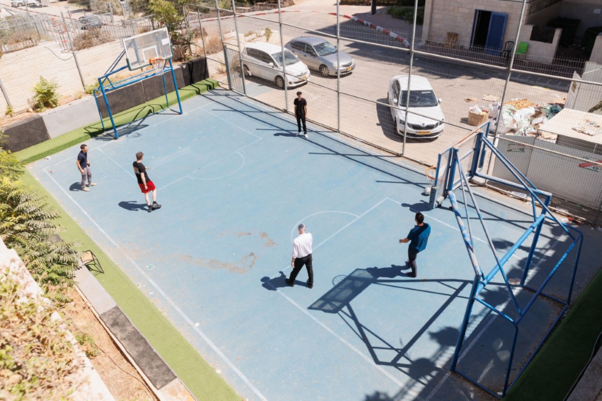 Yeshivat Eretz HaTzvi