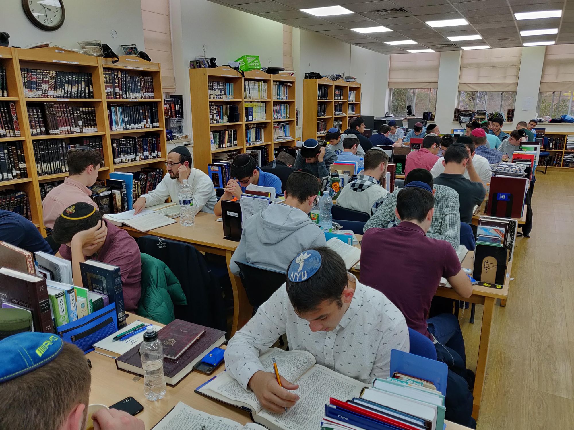 Yeshivat Torat Shraga