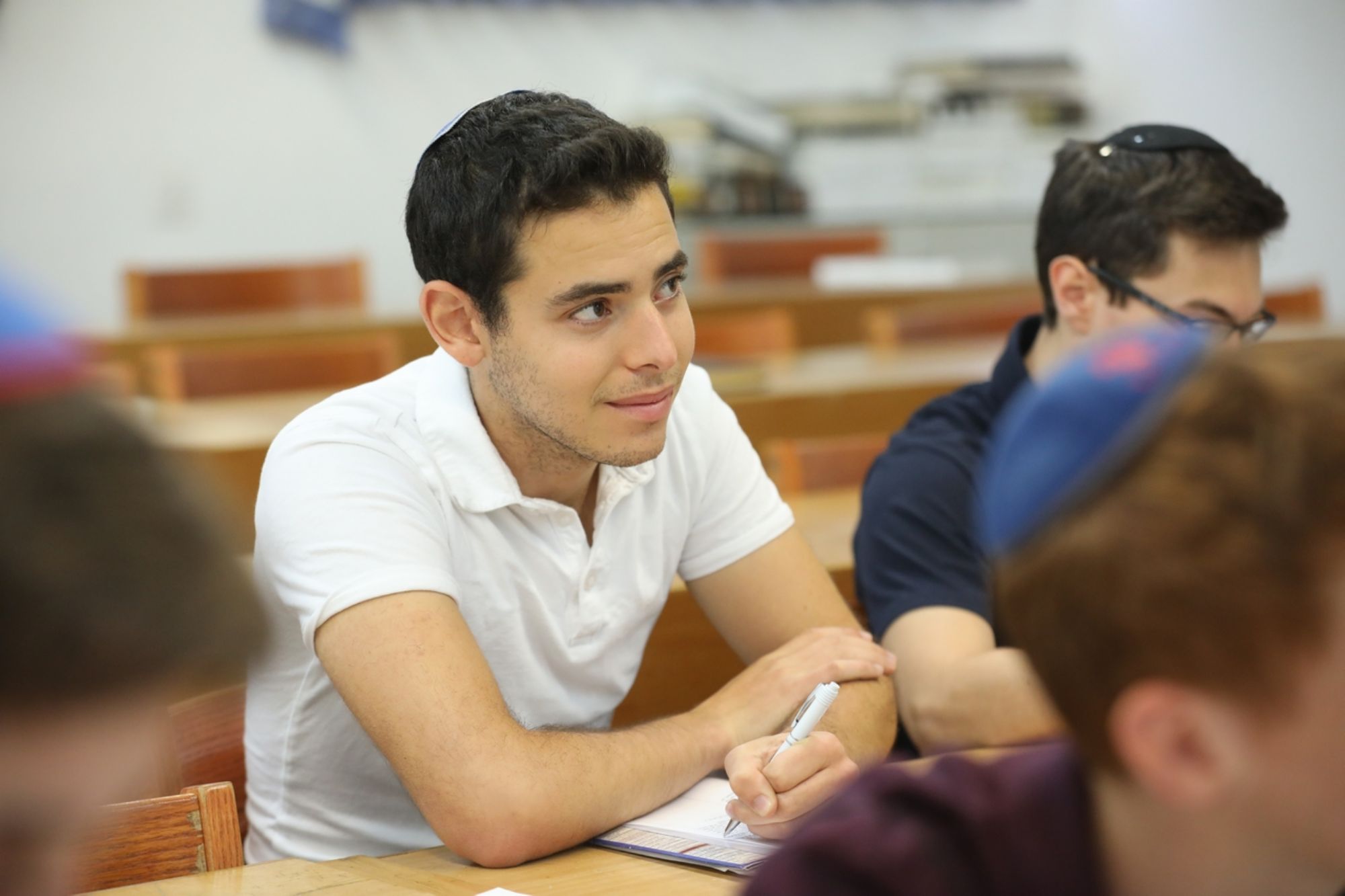 Yeshivat Eretz HaTzvi