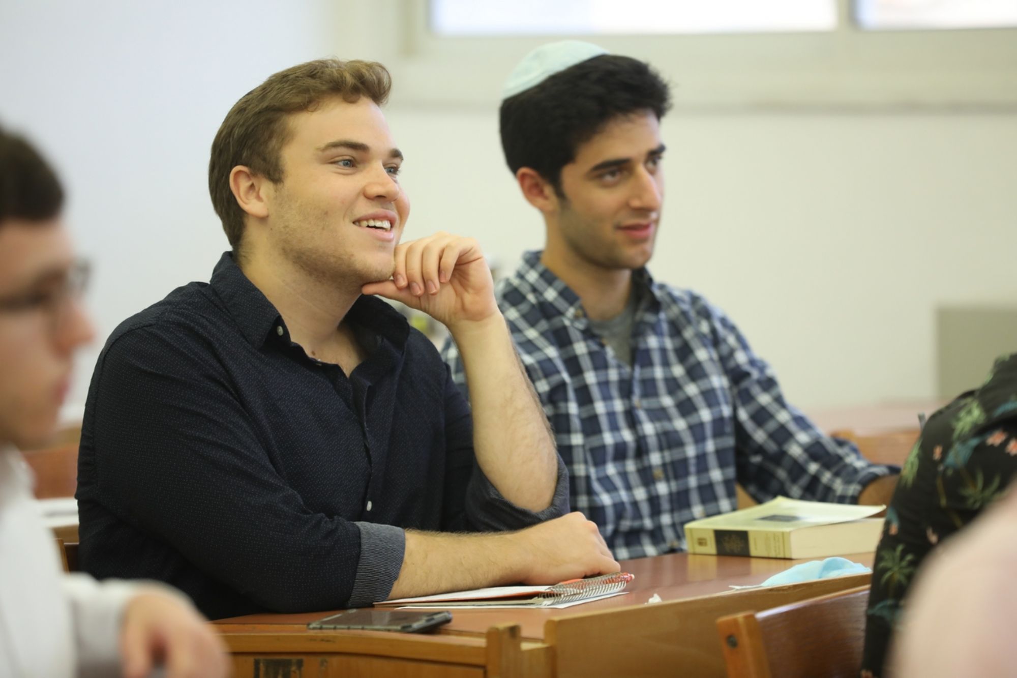 Yeshivat Eretz HaTzvi